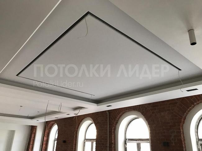 20.05.2019 - Тканевый натяжной потолок со светильниками на трек системах