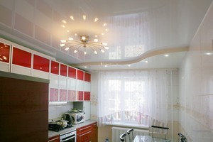 Натяжные потолки на кухню - Фото 1