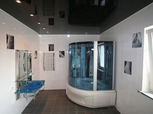 Натяжной потолок в ванной минусы и плюсы - Фото 3